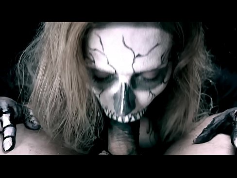 ❤️ Demon girl zuigt pik met haar zwarte mond en slikt sperma. ☑ Anal porno at us nl.tubsexer-porn.ru ☑