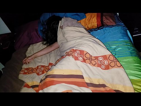 ❤️ Stiefzoon die zijn jonge stiefmoeder berispt terwijl ze slaapt. ☑ Anal porno at us nl.tubsexer-porn.ru ☑